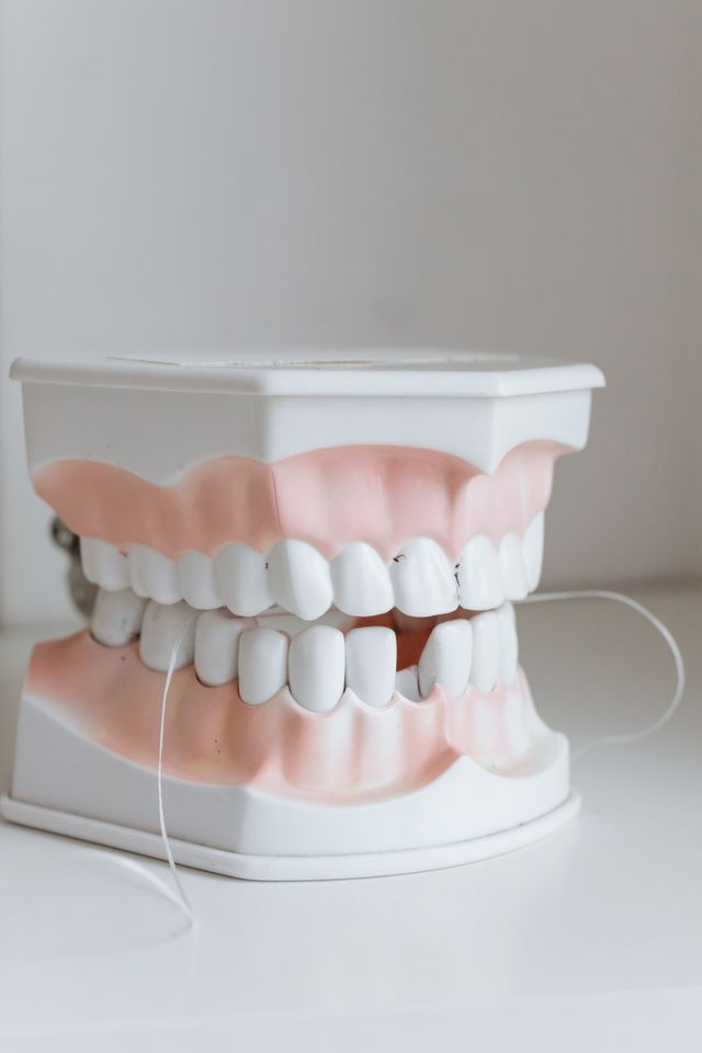 Sensitive Teeth: Causes, Remedies & Treatment Options – Everything You Need to Know